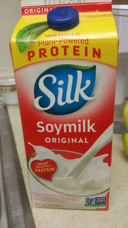 can cockatiels drink soy milk